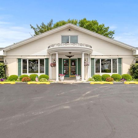 Glass House Inn Erie Near I-90 & I-79 ภายนอก รูปภาพ
