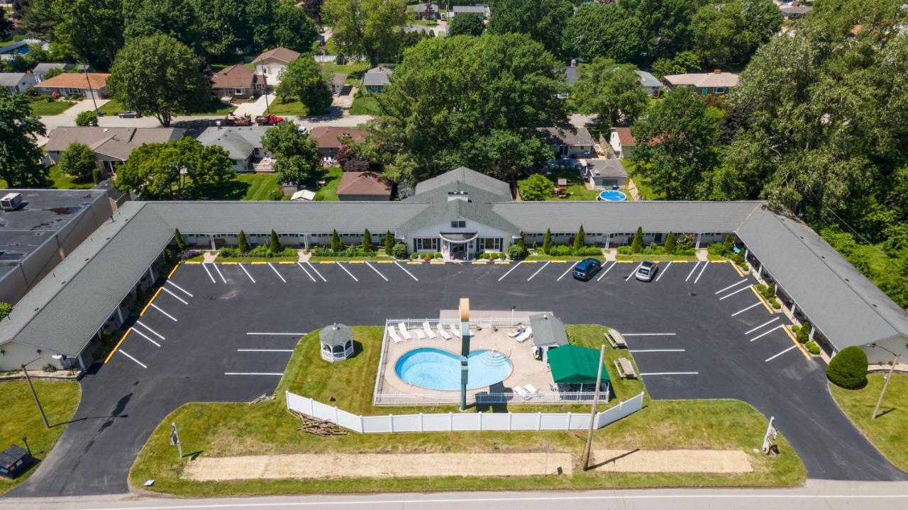 Glass House Inn Erie Near I-90 & I-79 ภายนอก รูปภาพ