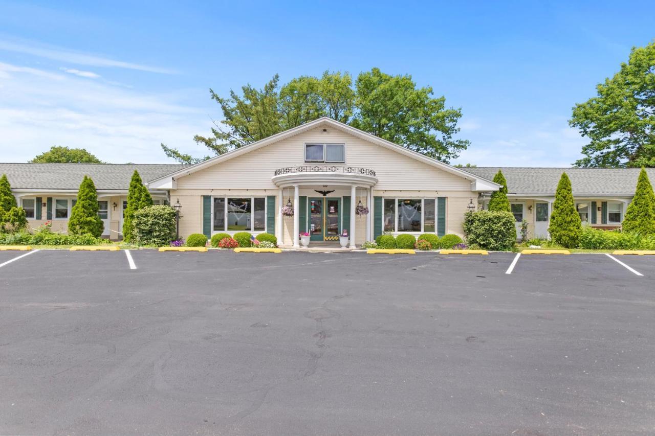 Glass House Inn Erie Near I-90 & I-79 ภายนอก รูปภาพ