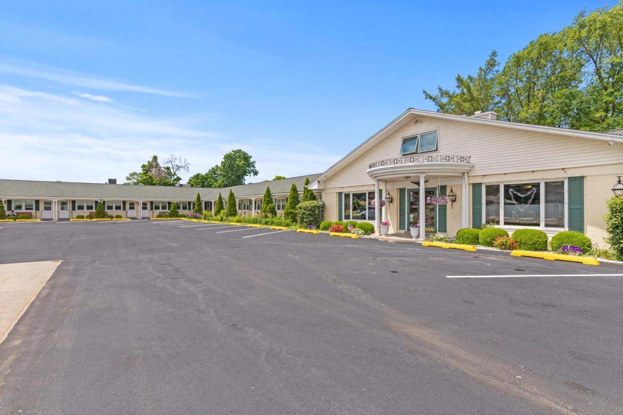 Glass House Inn Erie Near I-90 & I-79 ภายนอก รูปภาพ