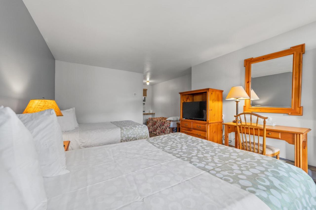 Glass House Inn Erie Near I-90 & I-79 ภายนอก รูปภาพ