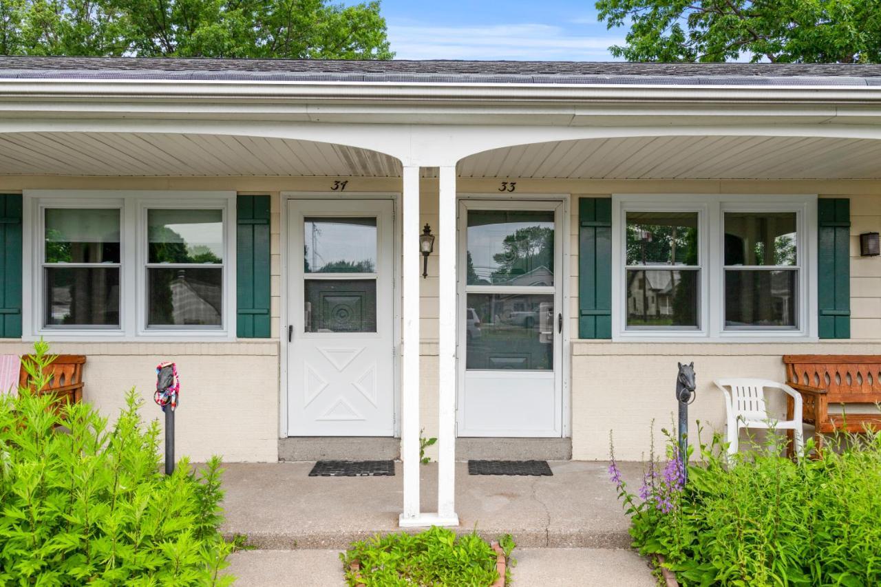 Glass House Inn Erie Near I-90 & I-79 ภายนอก รูปภาพ
